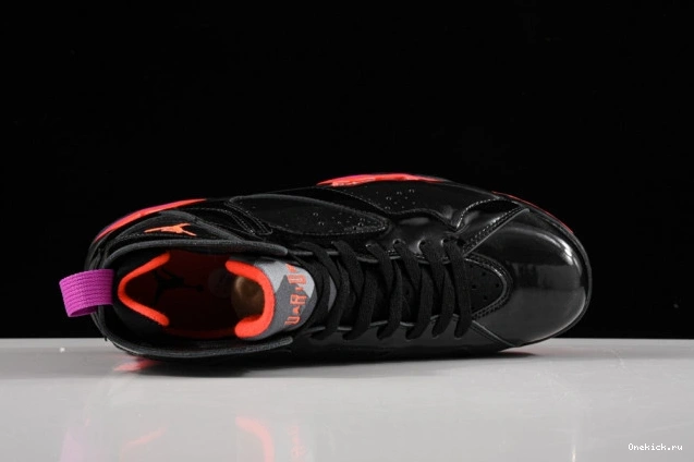 One Kick Black Retro 7 Air Patent 313358-006 Jordan 0802